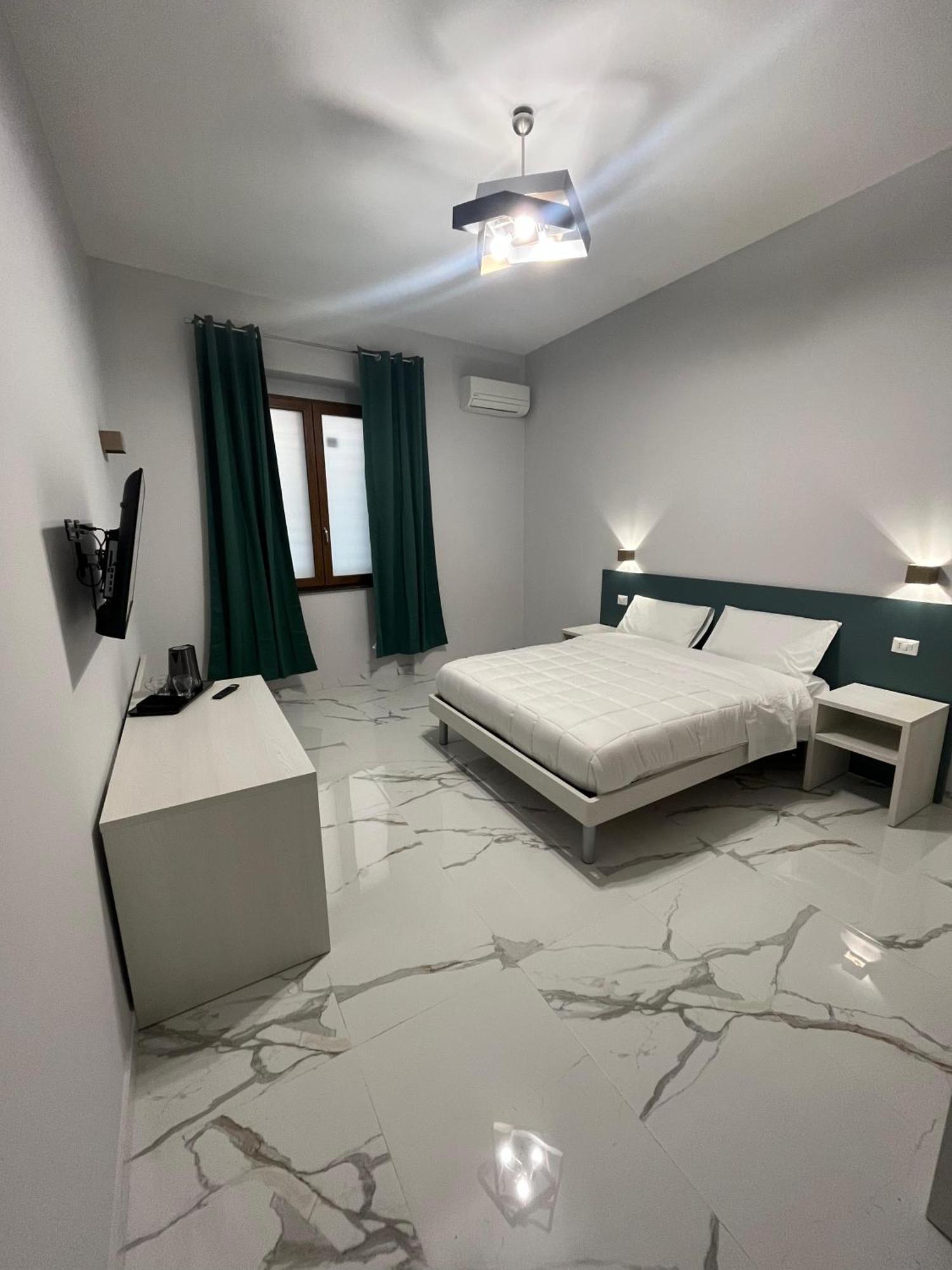 B&B Cadifra Portapiccola เนเปิลส์ ภายนอก รูปภาพ