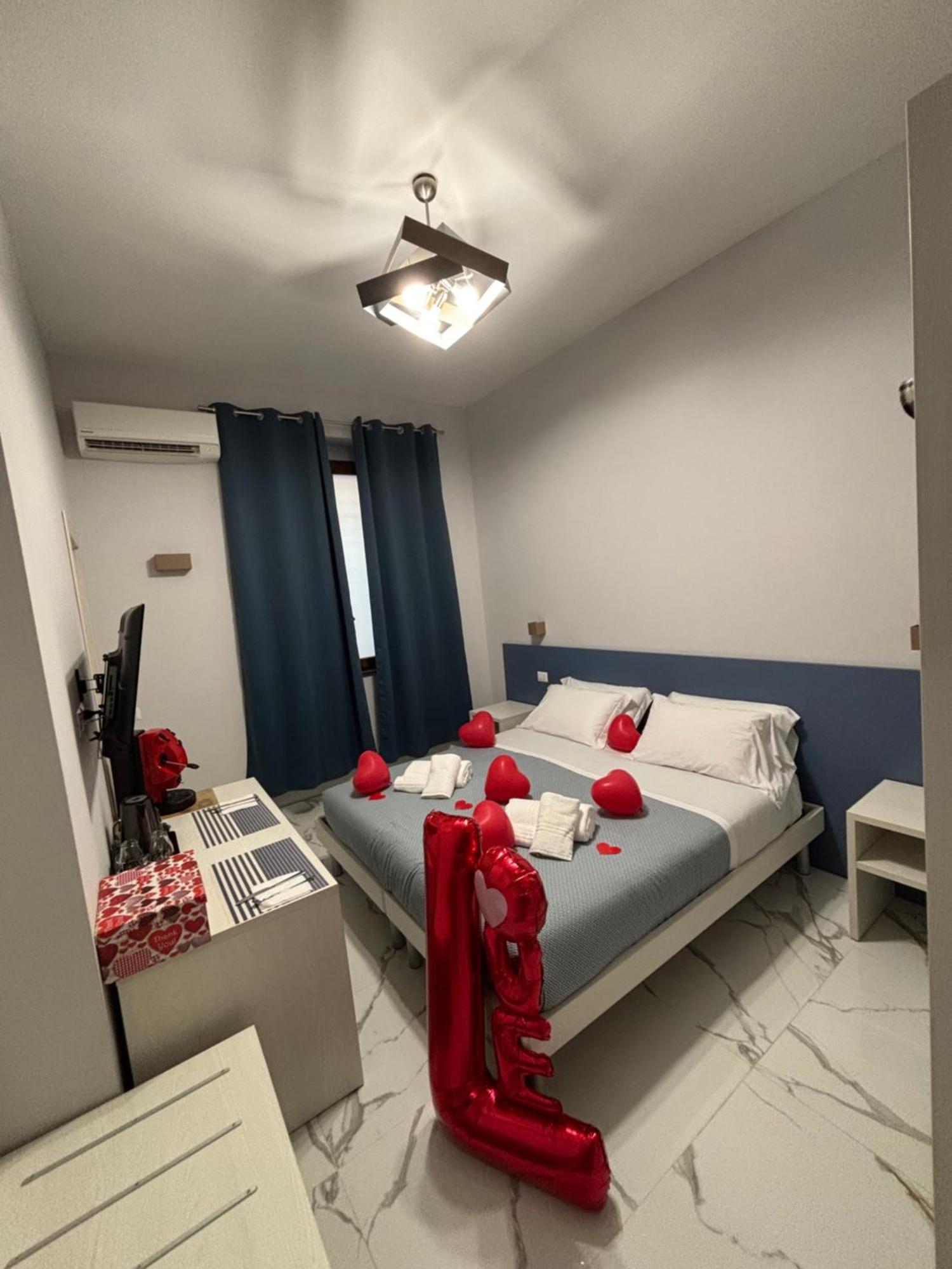 B&B Cadifra Portapiccola เนเปิลส์ ภายนอก รูปภาพ